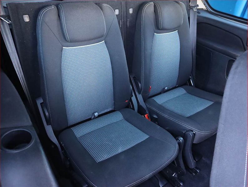 Ford Galaxy (2011) 1.6 TDCi, 7 míst, Navi - fotka 17 z 18