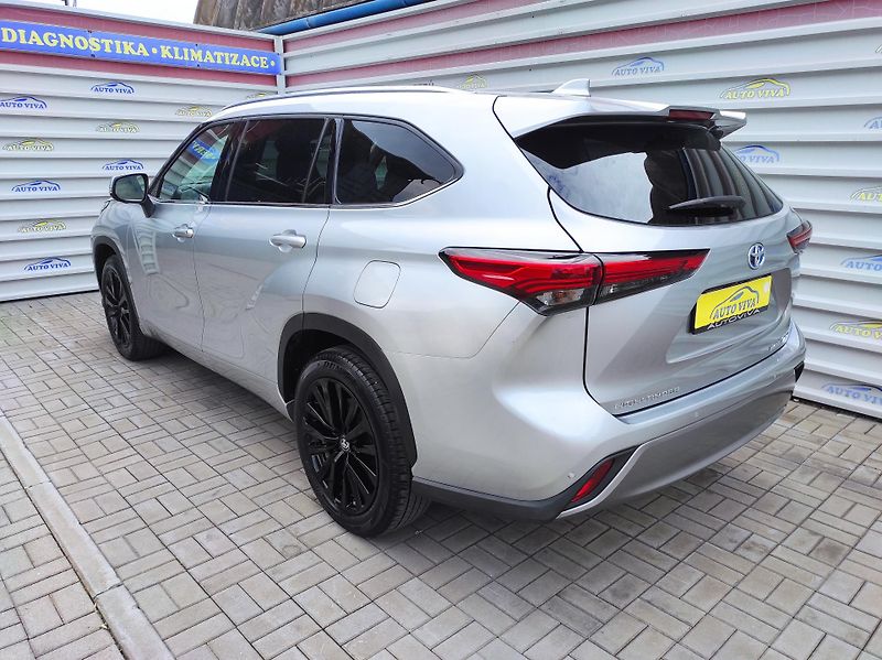 Toyota Highlander 2.5e-CVT HEV 7míst, AWD - fotka 3 z 59