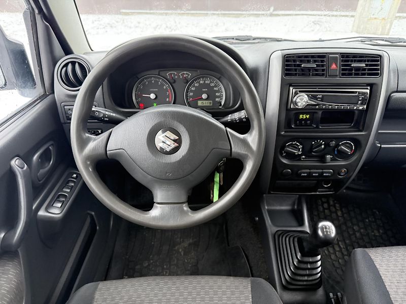Suzuki Jimny 1,3i 4x4 TAŽNÉ - fotka 14 z 23