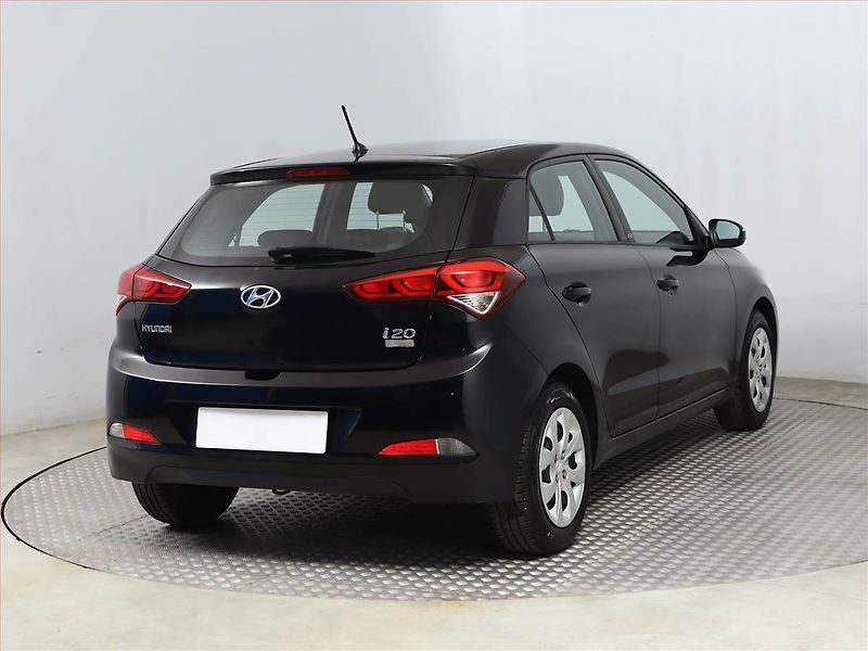 Hyundai i20 (2019) 1.2 - fotka 5 z 14