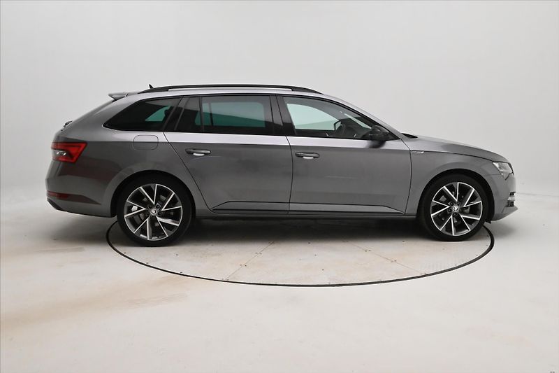 Škoda Superb 1,4 iV TSI 115kW DSG Sportline - fotka 4 z 26