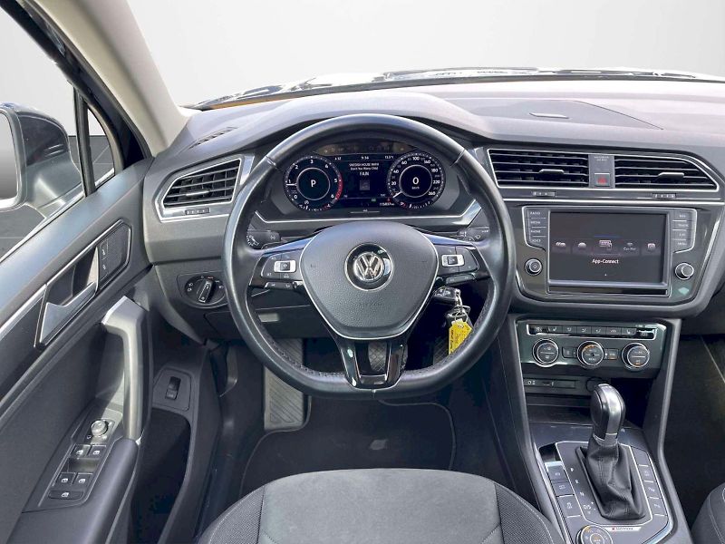 Volkswagen Tiguan (2016) 2.0 TDI 140kW 4MOT DSG Highlin - fotka 6 z 35
