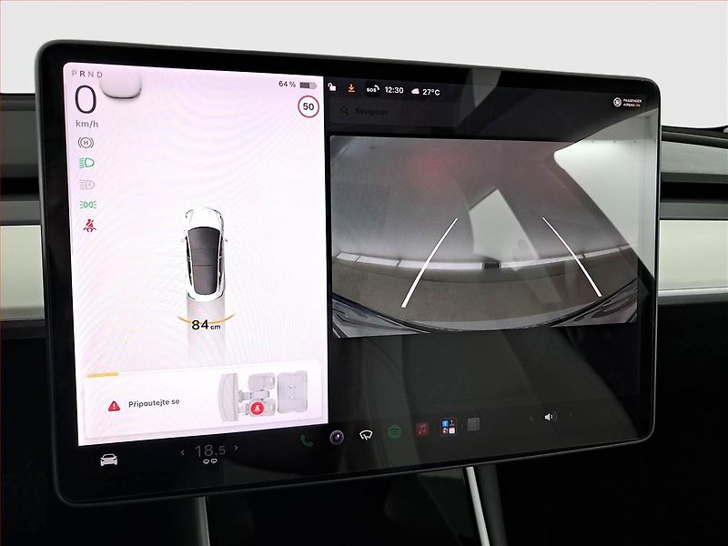 Tesla Model 3 (2019) Long Range 4WD 78kWh, SoH 84% - fotka 19 z 22