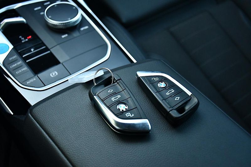 BMW i4 eDrive40 NAV REZERVACE - fotka 38 z 41