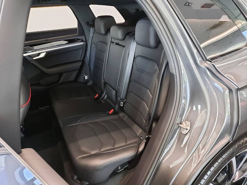 Volkswagen Touareg (2023) R-Line 3.0 TDI 4Motion Edition - fotka 9 z 35