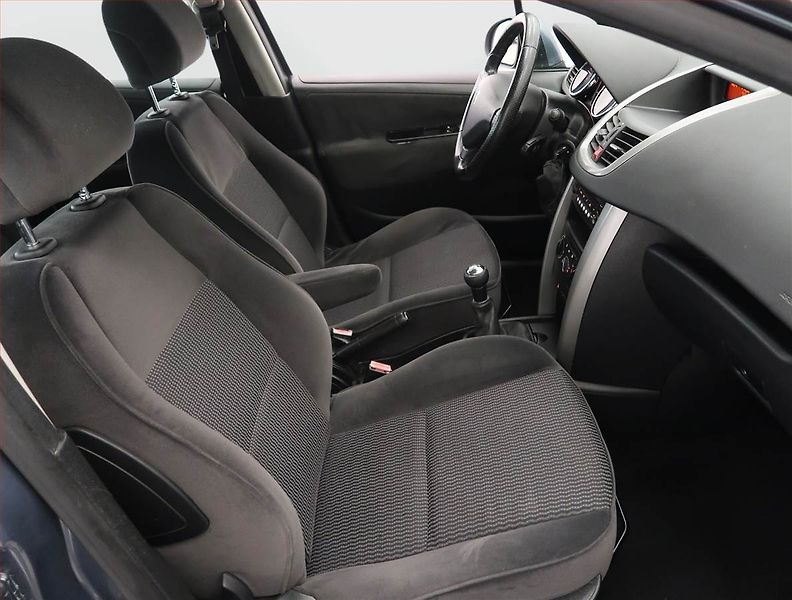 Peugeot 207 (2007) 1.6 HDi, po STK, oblíbený vůz - fotka 9 z 14