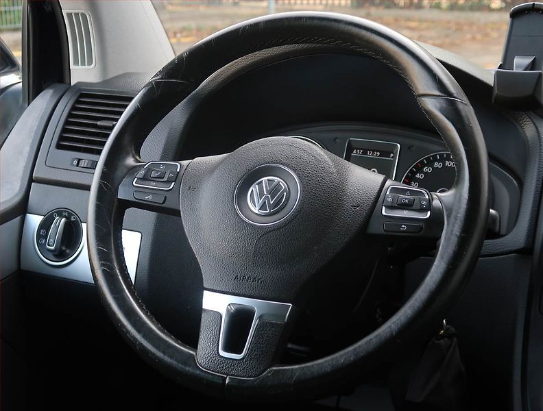 Volkswagen Multivan (2013) Highline 2.0 TDI, 1Maj - fotka 18 z 22
