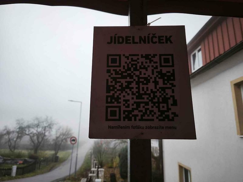 U tety to začalo kolenem. I my jsme tradici neporušili a dali jsme si ho. A nelitovali.
