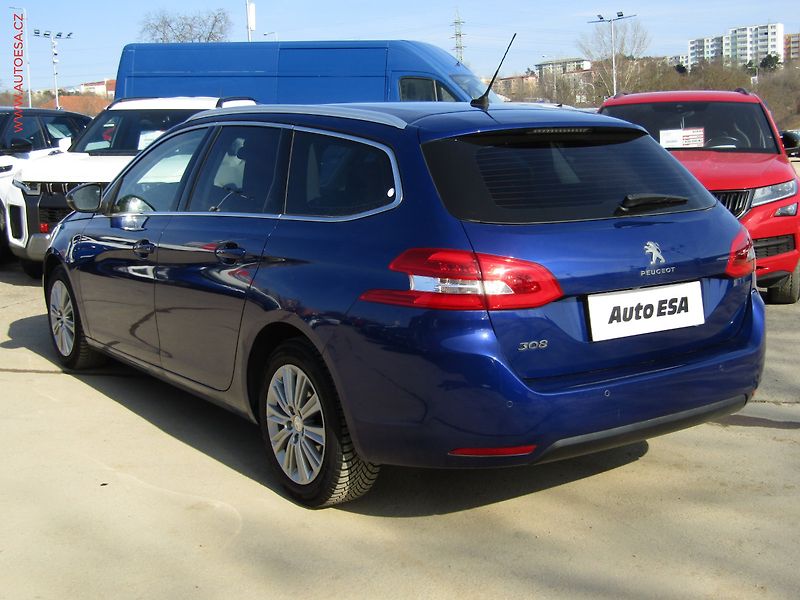 Peugeot 308 (2017) 1.6HDi, ČR, LED, autoAC - fotka 2 z 18