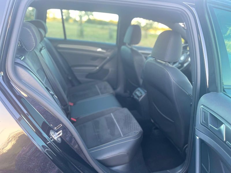 Volkswagen Golf (2018) GTD - fotka 23 z 26