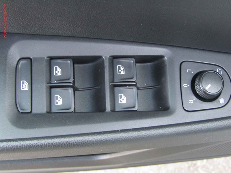 Seat Leon (2015) 1.4 TSi, servis.kniha - fotka 11 z 22