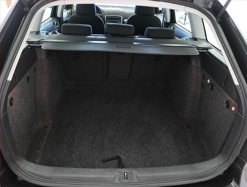 Škoda Octavia (2012) 1.6 TDI, Tempomat - fotka 13 z 13