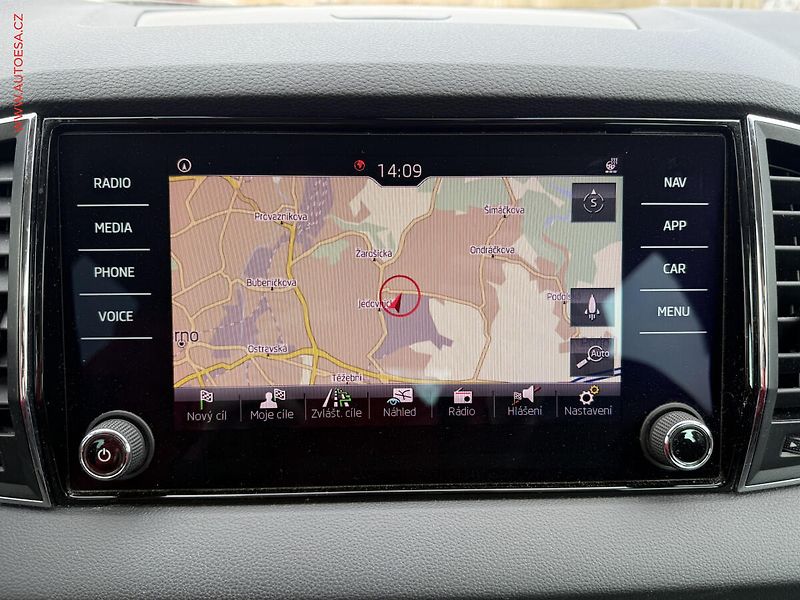 Škoda Karoq (2019) 2.0 TDi 4x4, ČR, Style, DSG - fotka 15 z 22