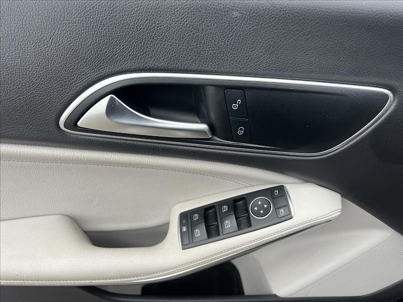 Mercedes-Benz CLA 2,2 d Shooting brake,Automat - fotka 11 z 26