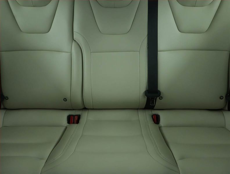 Tesla Model S (2019) 100D, SoH 88% - fotka 10 z 21