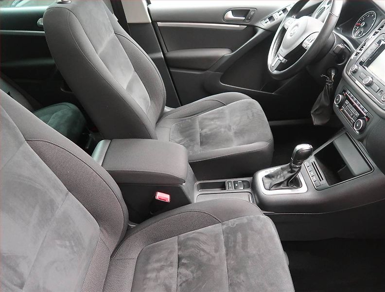 Volkswagen Tiguan (2012) Sport&Style 2.0 TSI, 4X4 - fotka 9 z 14