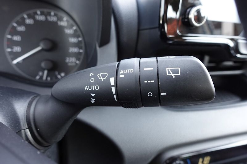Toyota Yaris 1,5HSD Comfort - fotka 24 z 26