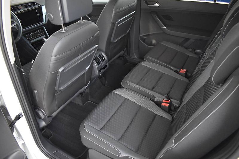 Volkswagen Touran (2022) 2.0TDI 110kW DSG,LED,Active - fotka 12 z 22