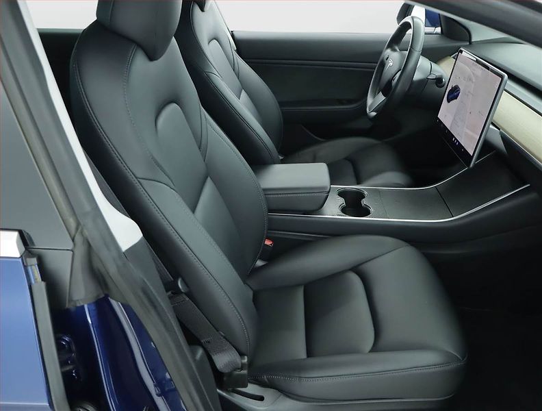 Tesla Model 3 (2019) Long Range RWD 78kWh, SoH 81% - fotka 9 z 22