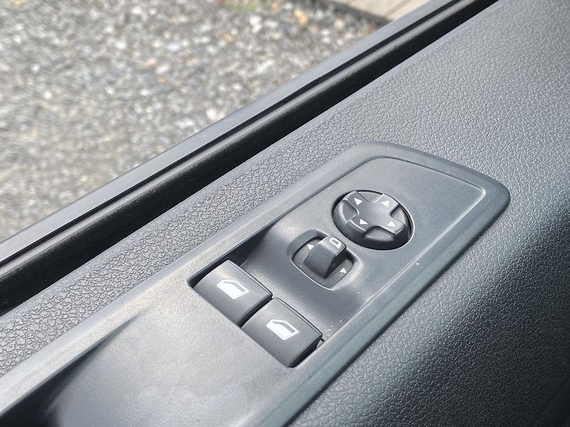 Toyota ProAce 2.0D, ČR, Active L2, DPH - fotka 23 z 24