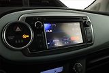 Toyota Yaris (2012) 1.5 Hybrid, Automat, Tempomat - náhled 11