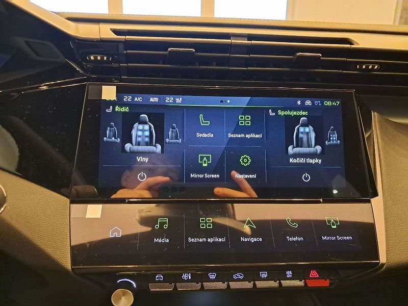 Peugeot 308 SW GT Hybrid 145 e-DCS6 - fotka 31 z 40