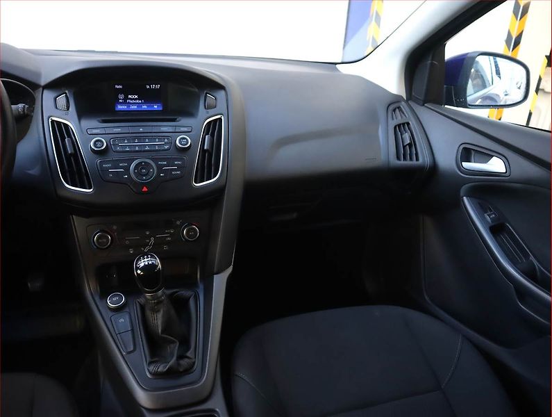 Ford Focus (2016) 1.0 EcoBoost, Serv.kniha - fotka 8 z 16