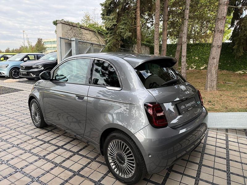 Fiat 500 Icon Plus 42kWh Kamera - fotka 4 z 34