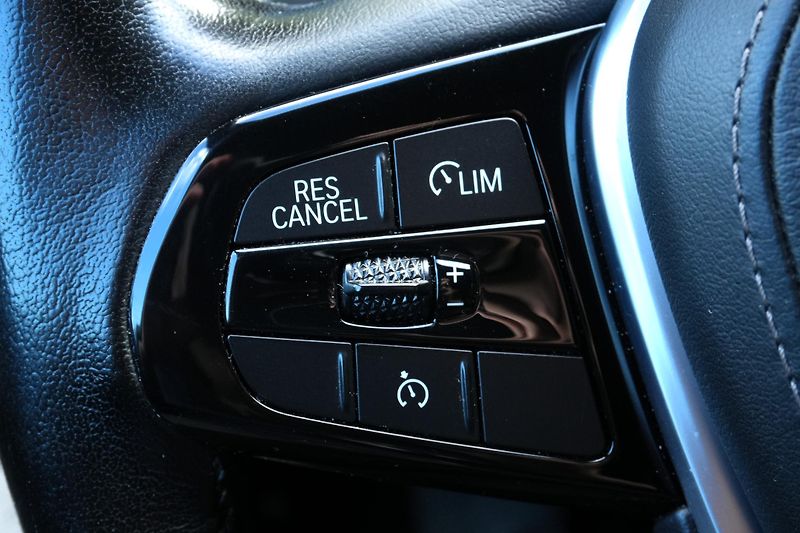 BMW Řada 5 530d xDrive, Kamera, ČR, Hi-Fi - fotka 19 z 40