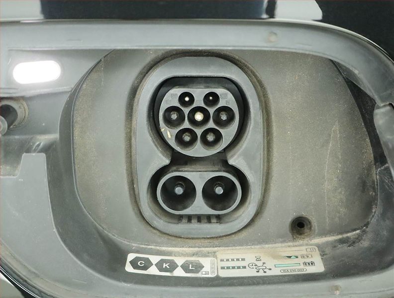 Volkswagen ID.4 (2022) Pro Perf. (82 kWh), SoH 93% - fotka 21 z 22