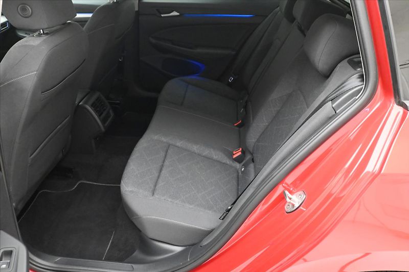 Volkswagen Golf 2,0 TDI 110kW DSG Life Záruka - fotka 14 z 29
