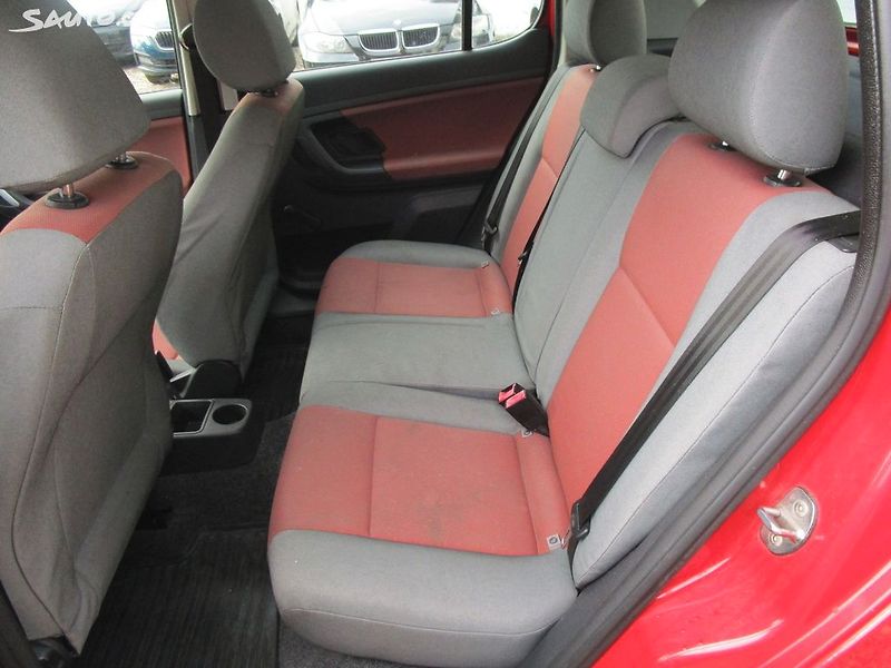 Škoda Fabia 1,2-51KW-KOUPEN V ČR+NOVÁ STK - fotka 11 z 29