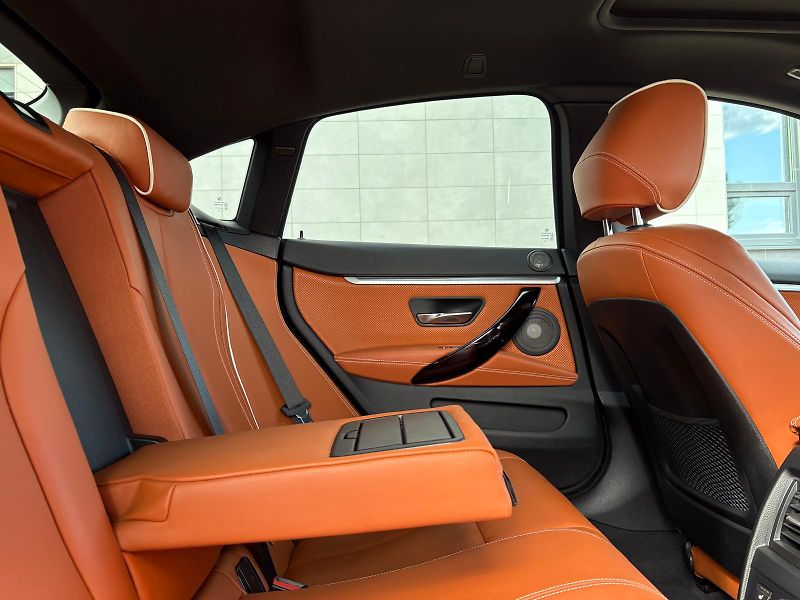 BMW Řada 4 440i xDrive Gran Coupé M 240kW - fotka 33 z 75