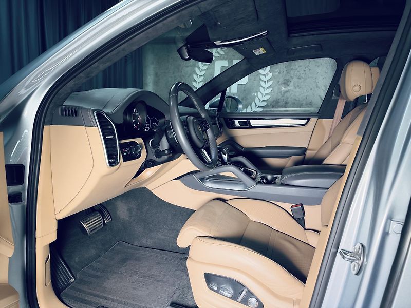 Porsche Cayenne (2020) TURBO.S ZÁRUKA.27 VZDUCH MASÁŽ - fotka 19 z 49