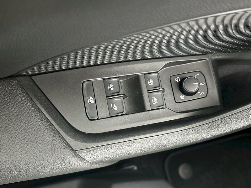 Škoda Octavia (2025) Combi 2.0TDI 85kW Essence Plus - fotka 21 z 27