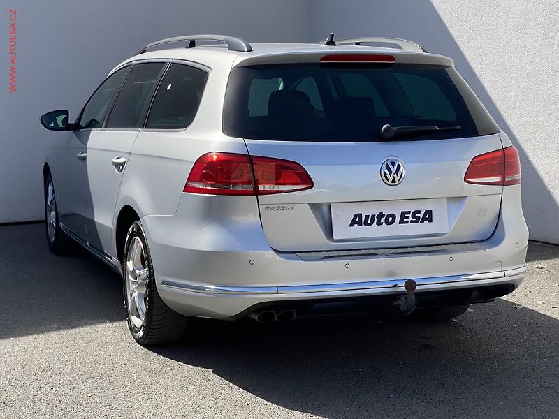 Volkswagen Passat (2013) 2.0 TDi, Comfortline - fotka 6 z 17