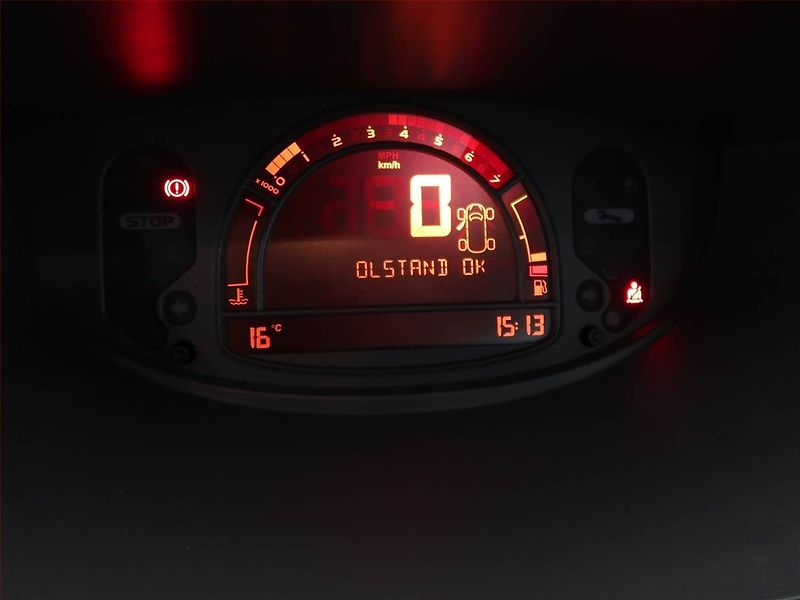 Renault Modus (2004) 1.2 16V, Klima, udržované - fotka 11 z 12