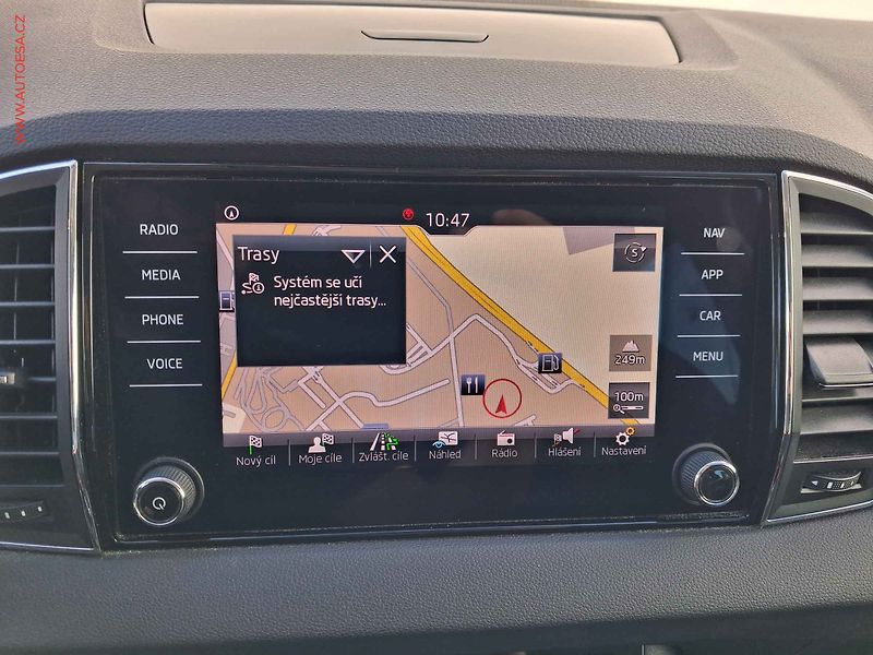 Škoda Karoq (2019) 1.5 TSi, Style, TZ, navi, LED - fotka 16 z 17