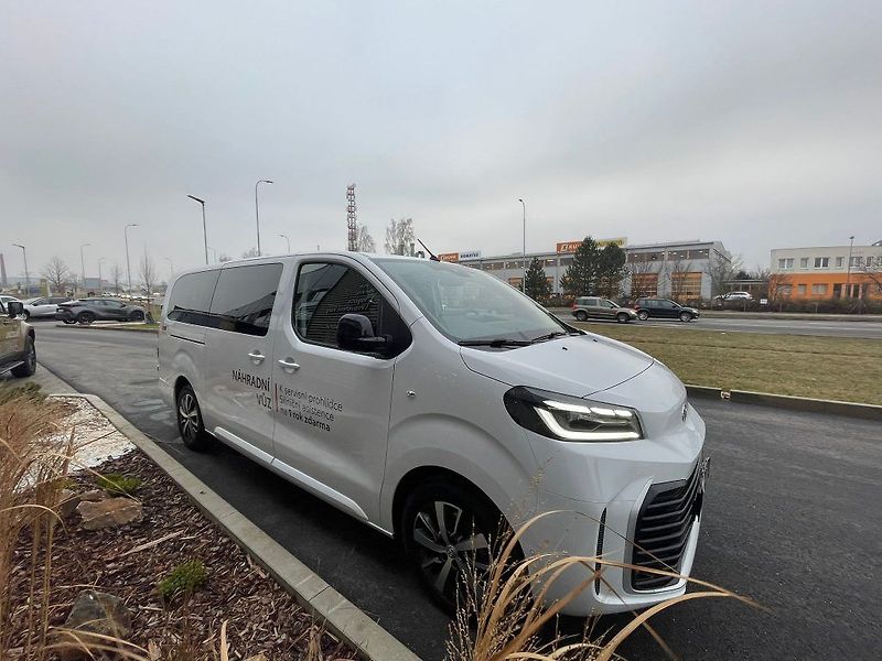 Toyota ProAce Verso 2.0D-4D 144HP M/T Business 8S - fotka 8 z 30