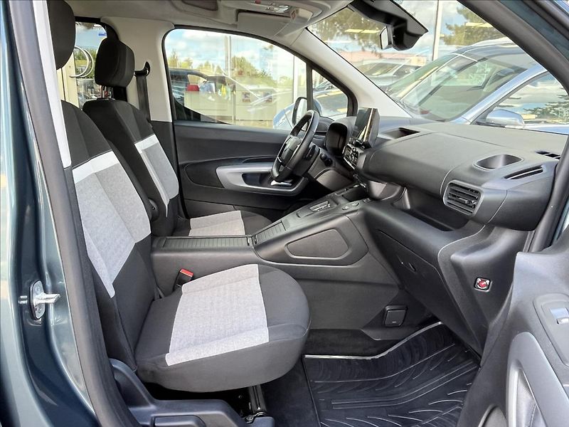 Citroën Berlingo 1,5 BlueHDi  MAX EAT8 - fotka 16 z 22