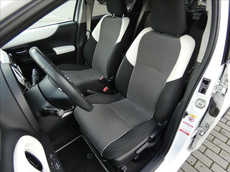 Toyota Yaris 1,3 1.33 VVT-i Trend,ČR,kamera - fotka 15 z 33