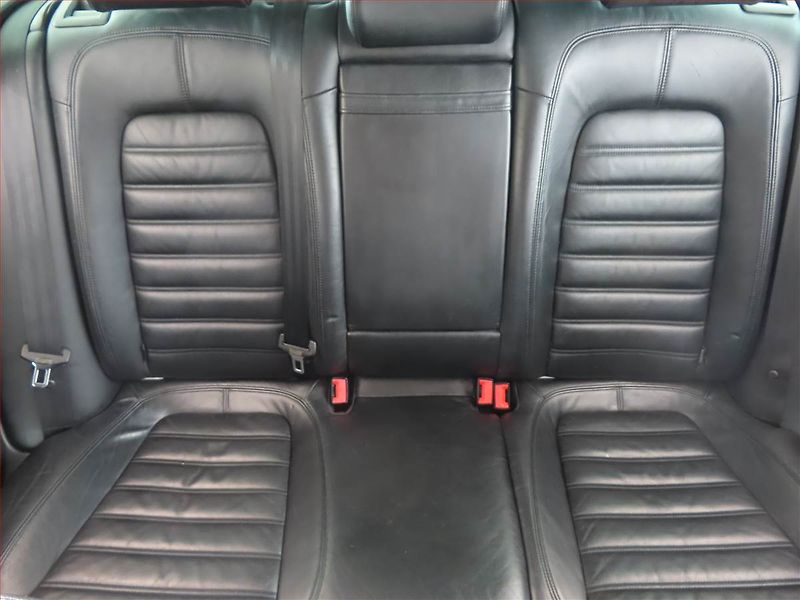 Volkswagen Passat (2011) 2.0 TDI, Navi, Tempomat - fotka 10 z 14
