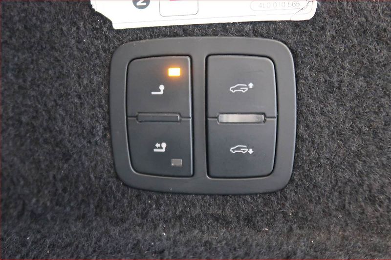 Audi Q7 (2013) S-Line 3.0 TDI, 4X4, Automat - fotka 24 z 26