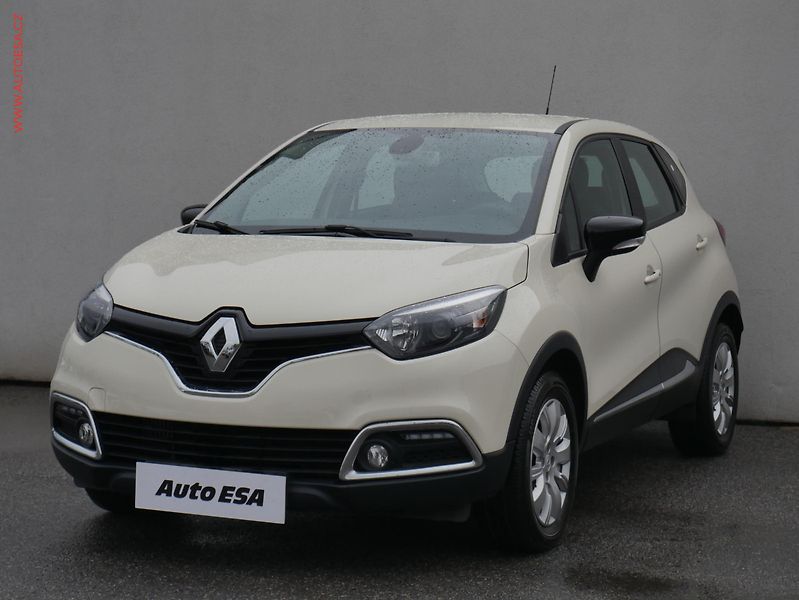Renault Captur (2016) 0.9TCe, ČR, AC, TZ, park - fotka 3 z 19