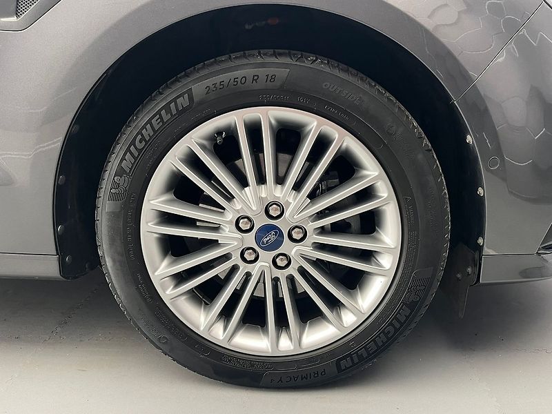 Ford S-MAX 2.5 Duratec HEV VIGNALE - fotka 50 z 61