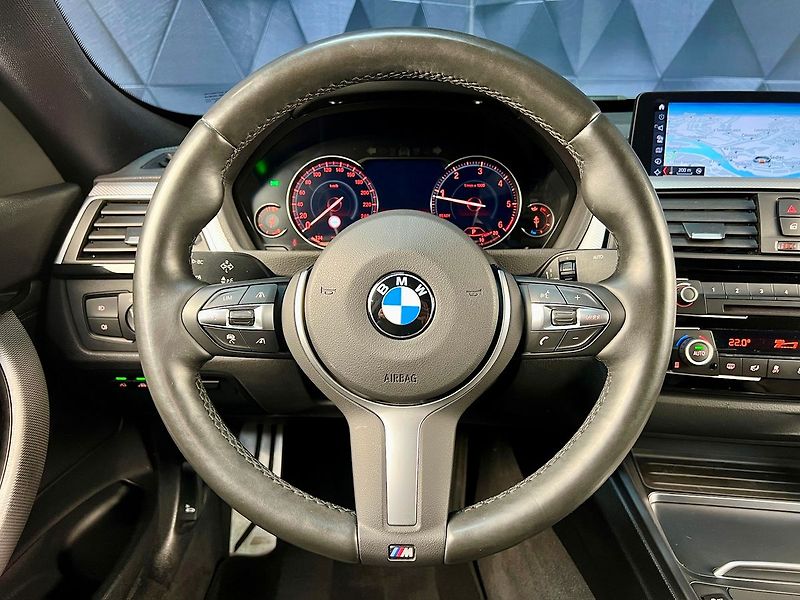 BMW Řada 3 320d GT xDrive M-PAKET - fotka 13 z 26
