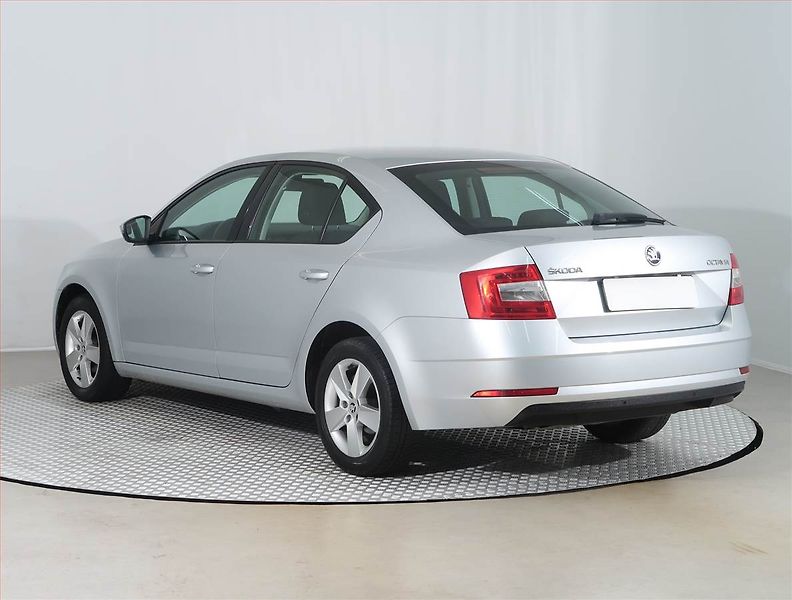 Škoda Octavia (2019) Ambition 1.6 TDI, Tempomat - fotka 4 z 23