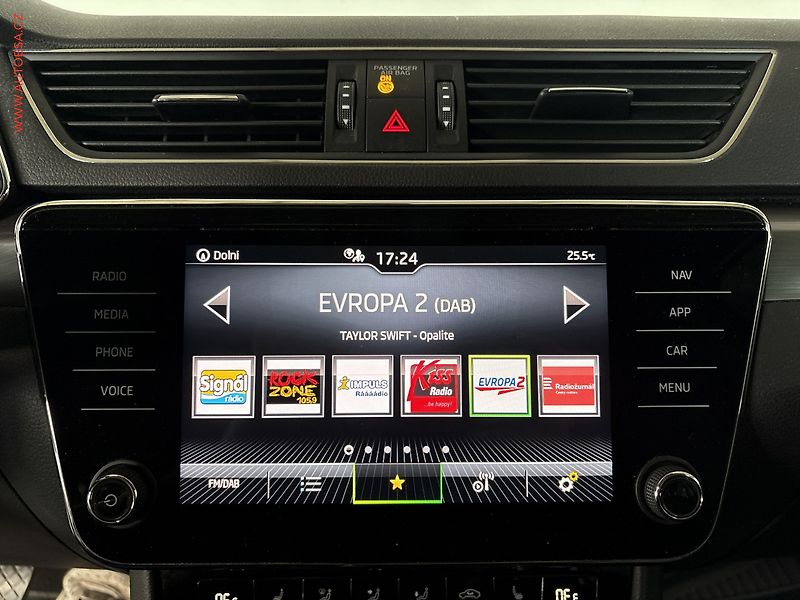 Škoda Superb (2023) 2.0 TDi, 1.maj,ČR, Style - fotka 14 z 18