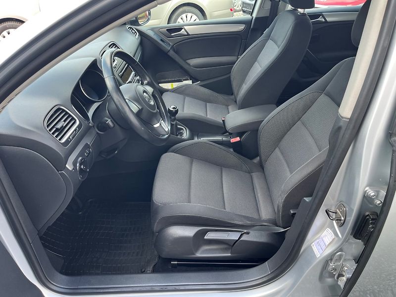 Volkswagen Golf (2010) 1.4 i Velmi pěkný - fotka 7 z 19