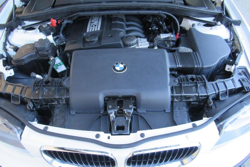 BMW Řada 1 2.0 116i KLIMA SADA ALU KOL - fotka 16 z 17